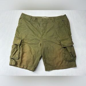 Foot Locker Cargo Shorts Men’s Sz 40 Army Green 12” Inseam Y2K Outdoor Retro